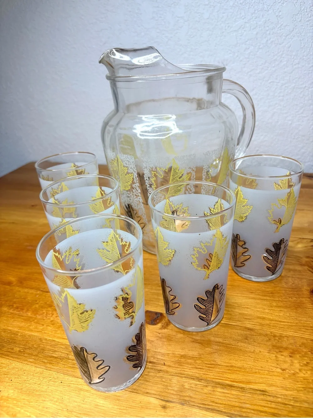 Vintage Libbey Frosted Black Yellow Leaves Pitcher And Glass Tumblers Set Of 6